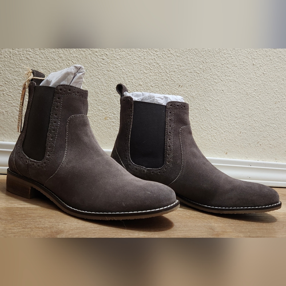 Fatface Grey Eden Suede Chelsea Boots, size 8.5 (UK 40)